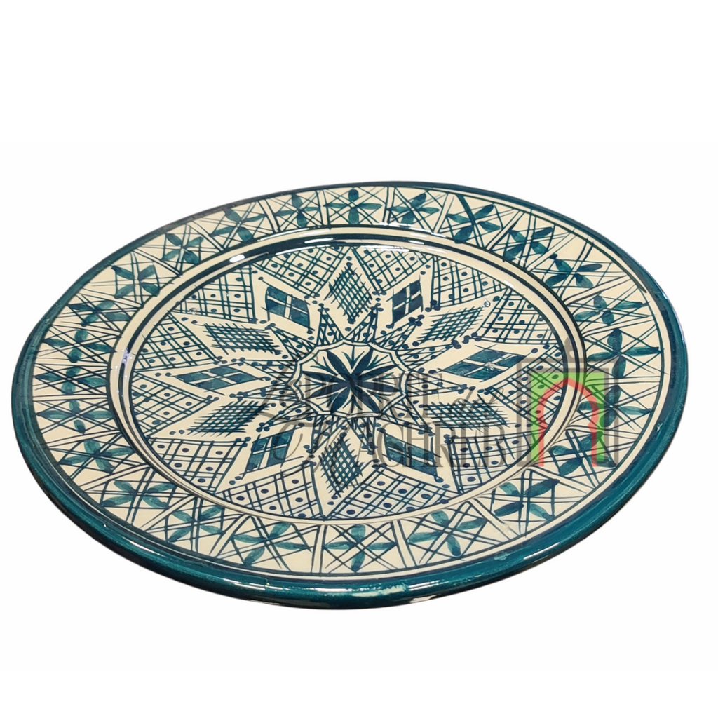 Piatto artigianale marocchino di Safi - dipinto a mano in terracotta beige con decorazioni in verde