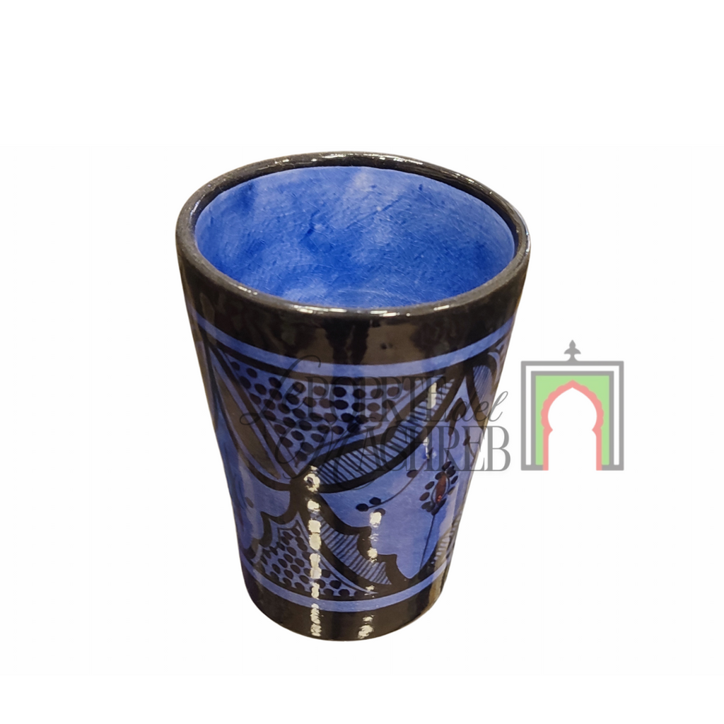 Tazza artigianale marocchina di Safi - dipinta a mano in terracotta blu con motivi tradizionali